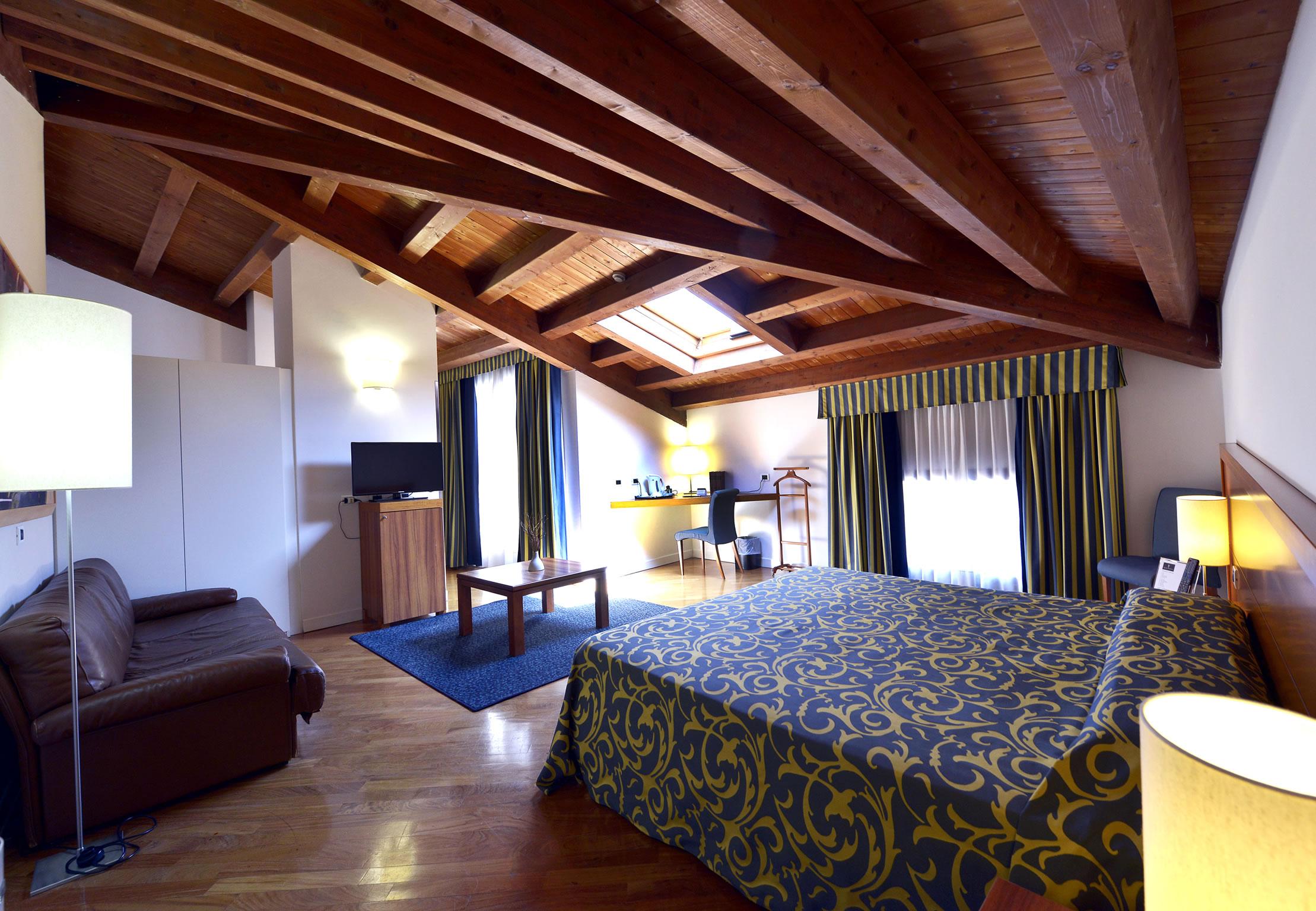 Hotel Ферара Екстериор снимка