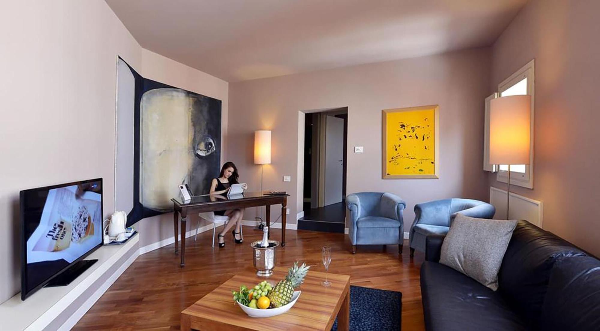 Hotel Ферара Екстериор снимка