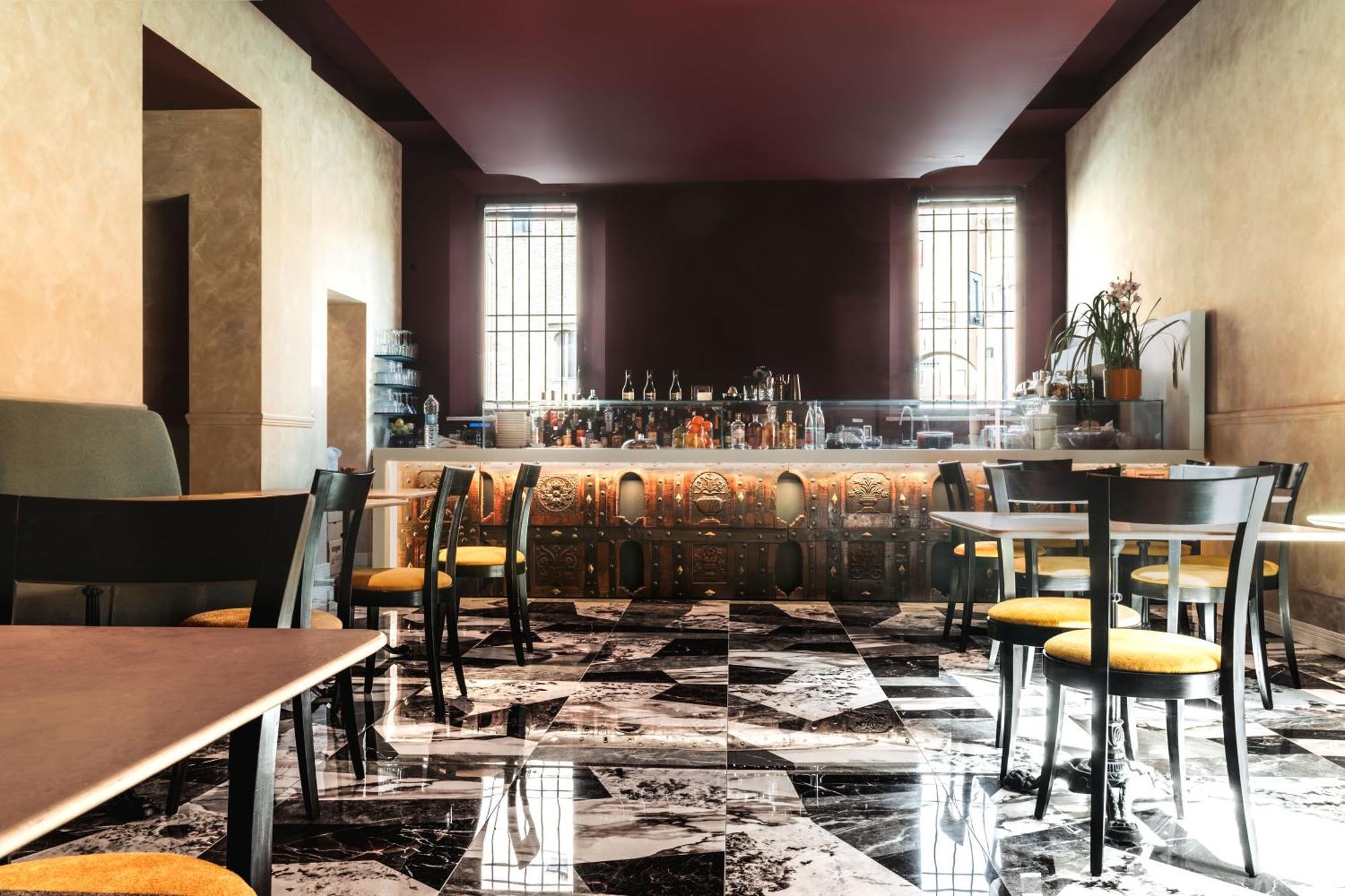 Hotel Ферара Екстериор снимка